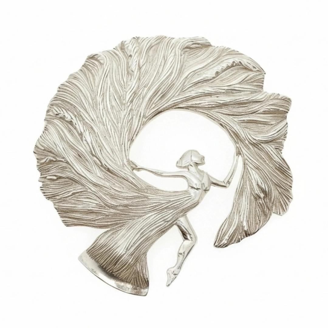 The Infinite Pirouette Brooch