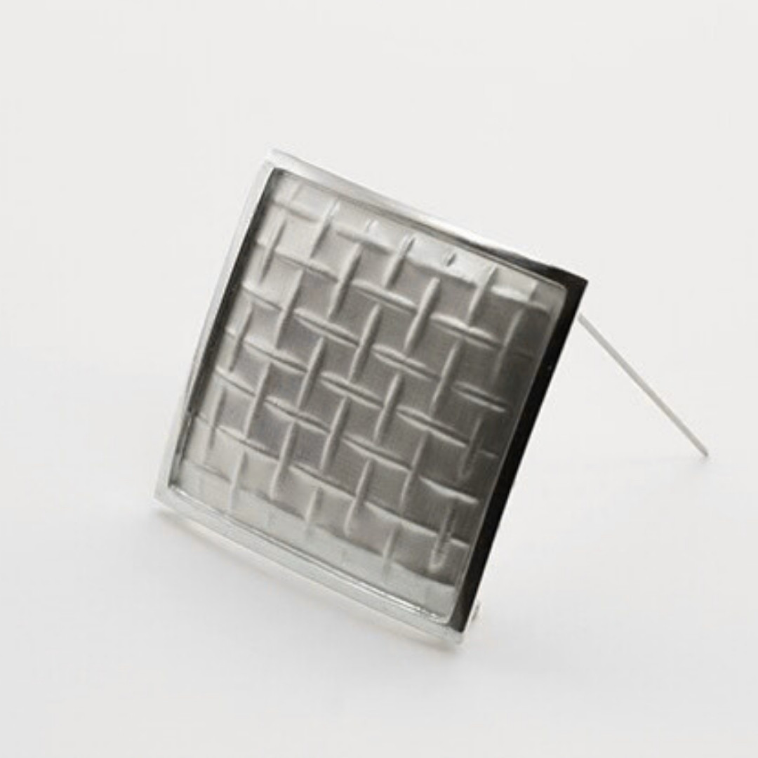 Chain² shield brooch